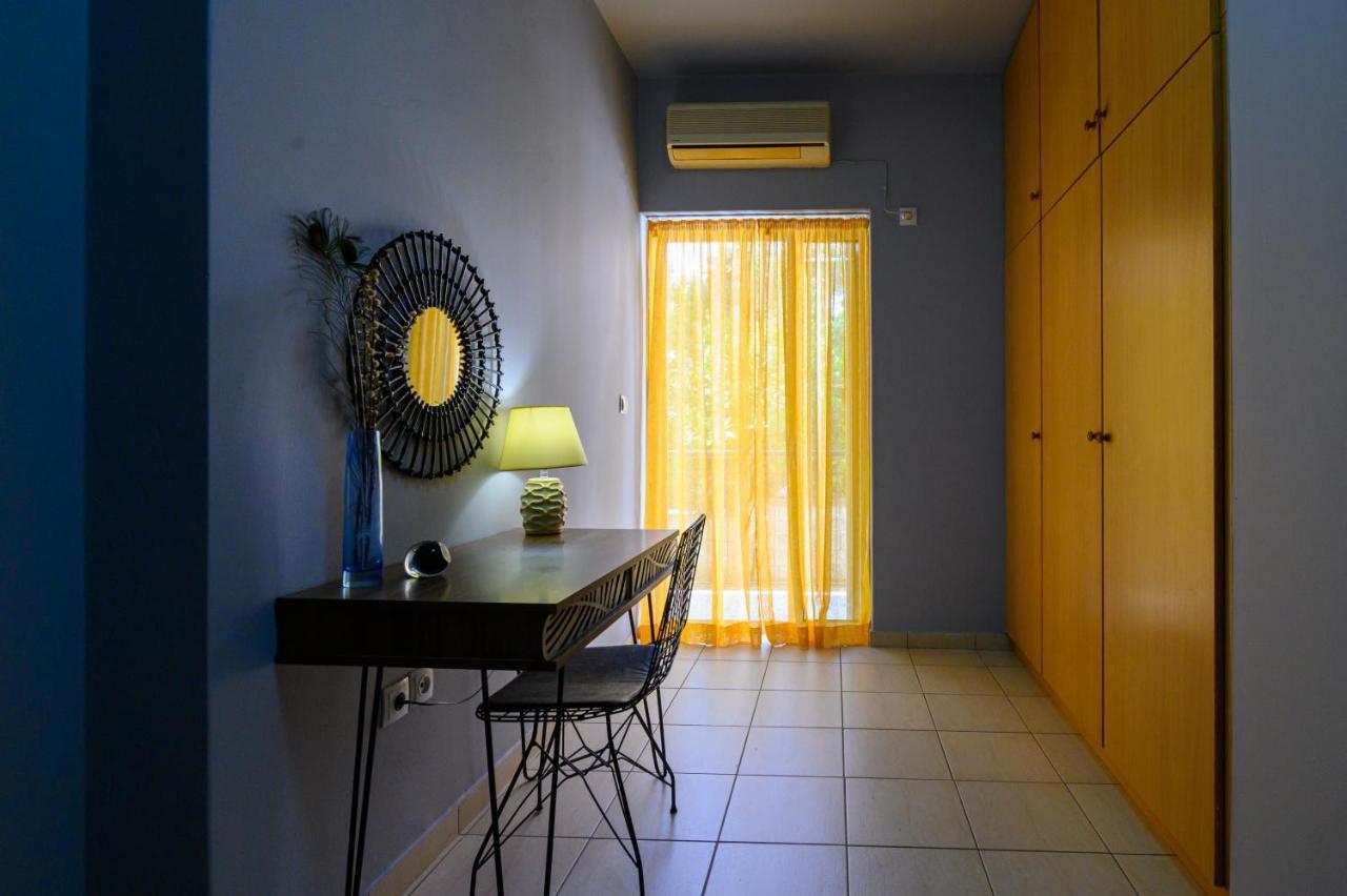 Rea Apartment II "1Minute From The Beach" 칼라마타 외부 사진