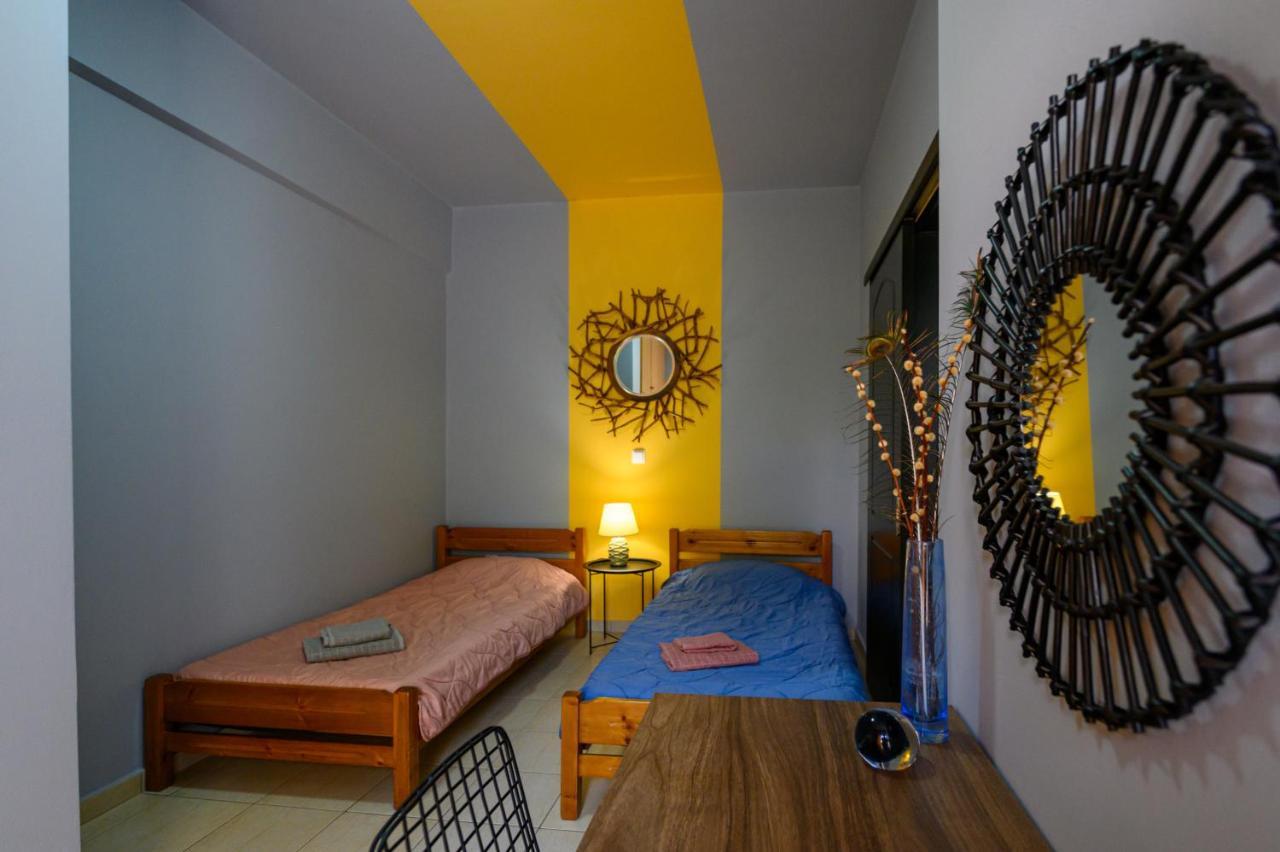 Rea Apartment II "1Minute From The Beach" 칼라마타 외부 사진