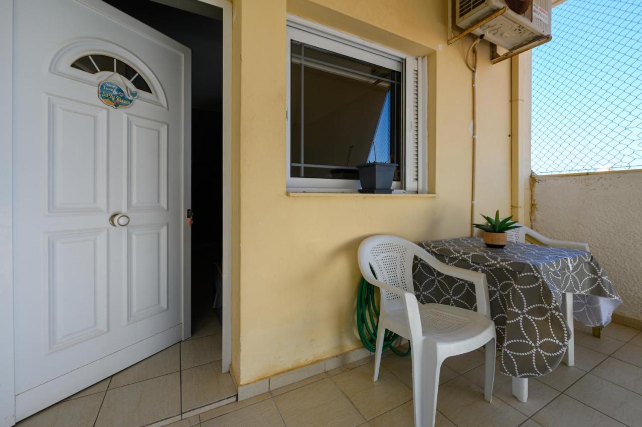 Rea Apartment II "1Minute From The Beach" 칼라마타 외부 사진